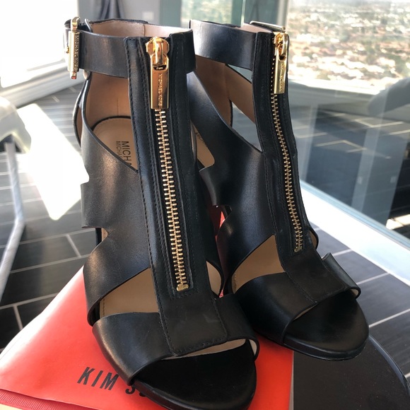 Michael Kors Sandals - Picture 6 of 8